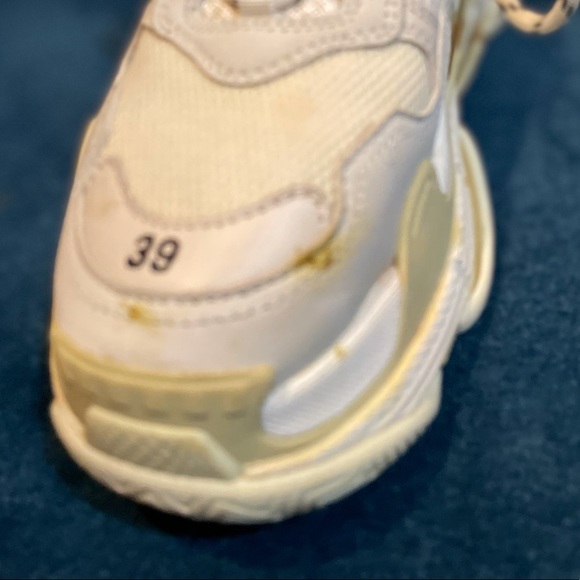 Balenciaga Triple S sneakers - Picture 12 of 16